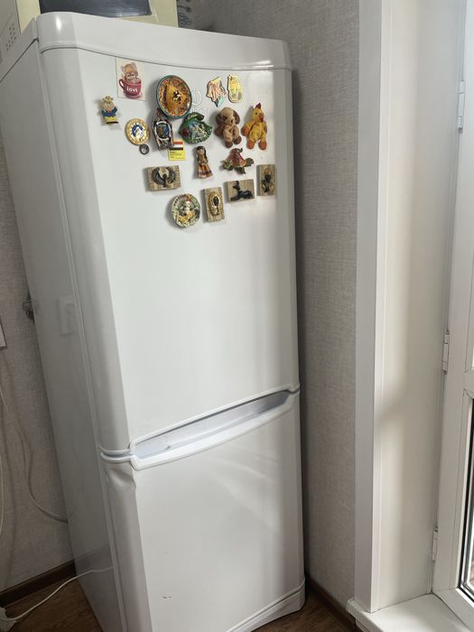 Продам холодильник Индезит