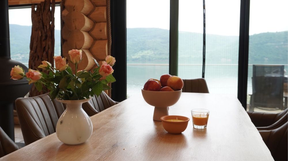 Cabana de busteni unica pe clisura Dunarii