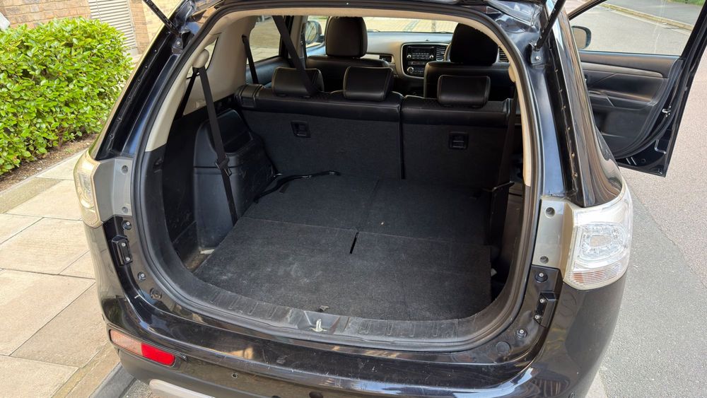 Mitsubishi Outlander 2.2 DI-D 4x4 Automatic – 7 места