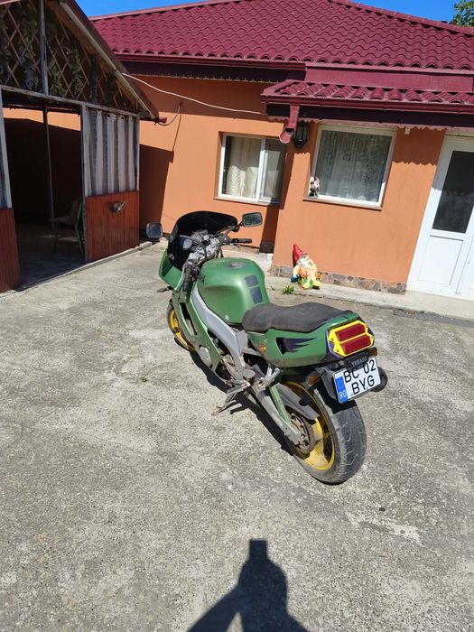 Yamaha FZR 600 R