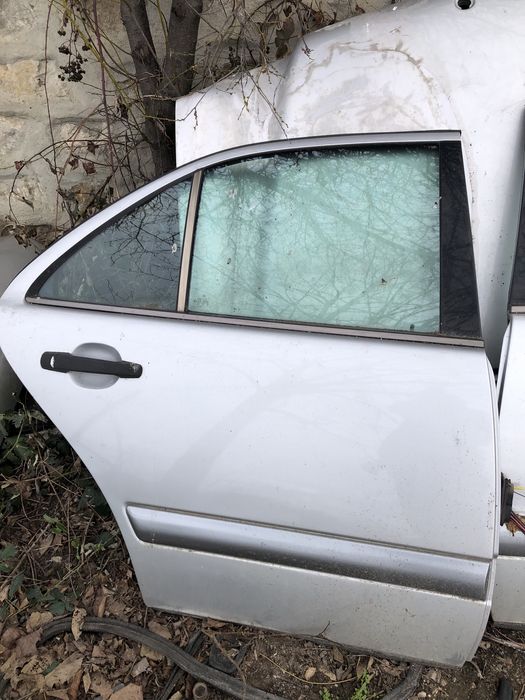 Врати за Мерцедес w210