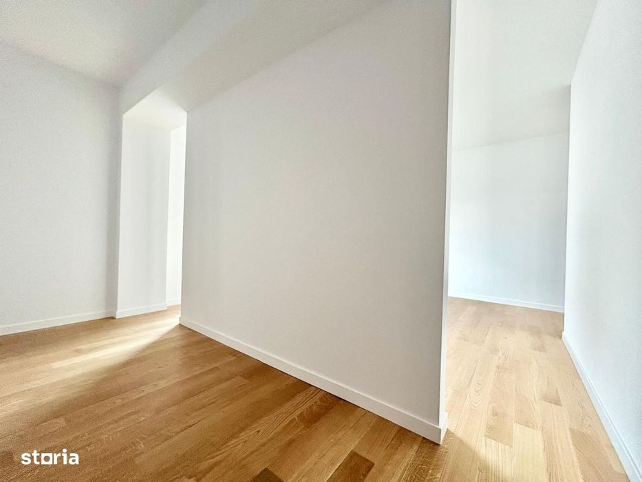 Apartament 4 camere de inchiriere zona Pipera .