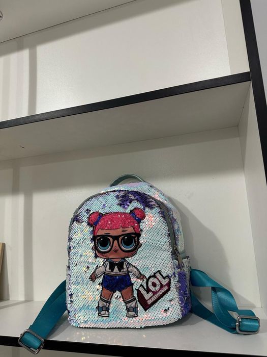 Продаю рюкзак с пайетками