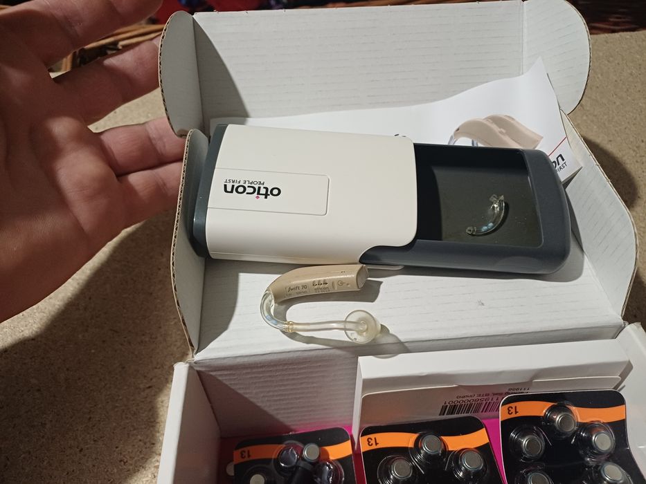 Слухов апарат Oticon