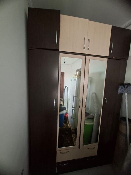Продается шкафы, вместительные