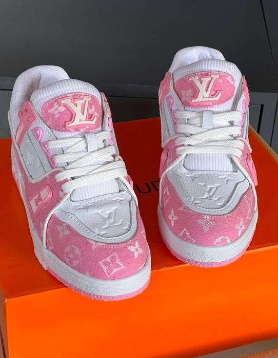 Louis Vuitton LV Trainer Pink
