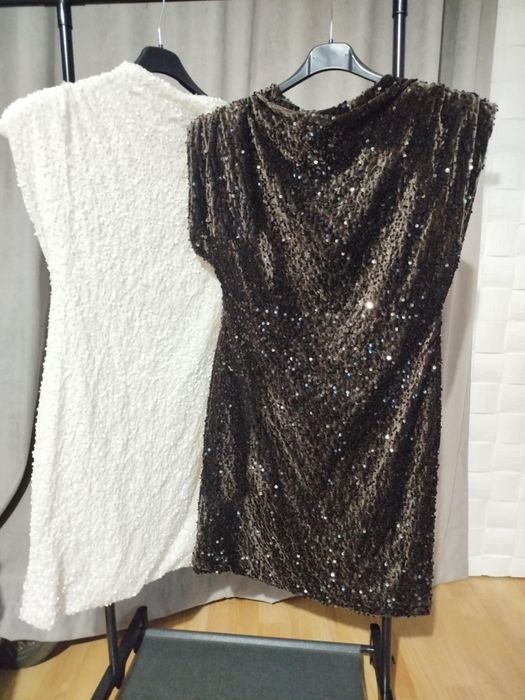 Рокля с пайети в бяло и кафяво