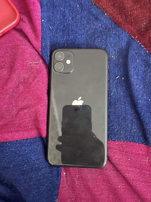 Продам айфон.