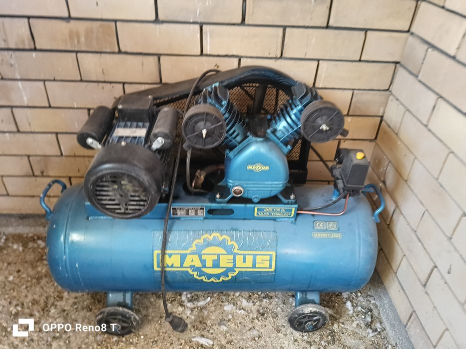 Воздушный компрессор