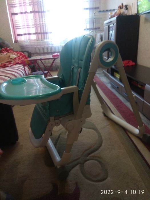 Продам стульчик для кормления ребенка