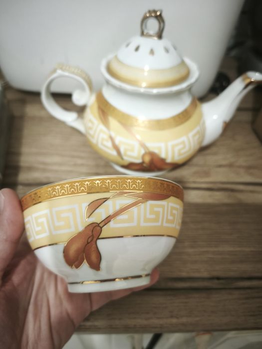 Посуда чайник, пиала , овальная посуда .