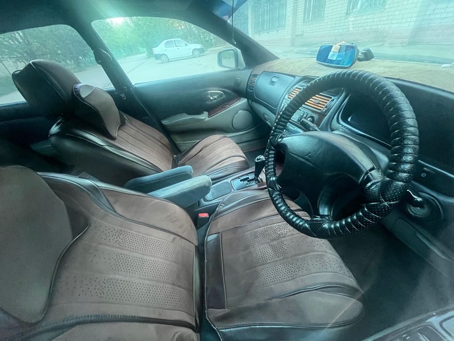Mitsubishi Diamante