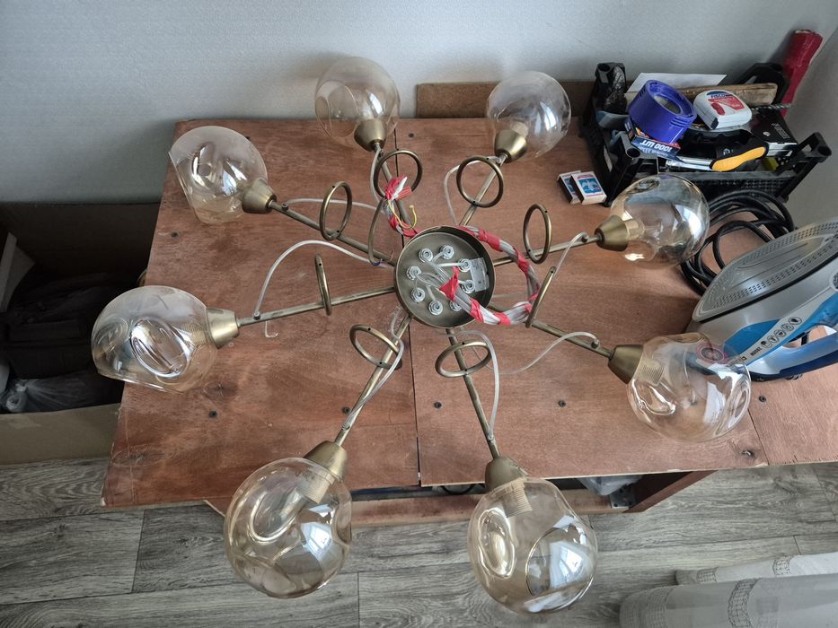 Продам люстры, гардины разные