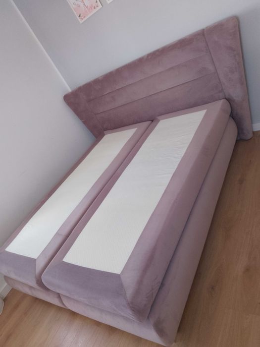 Vând pat box spring