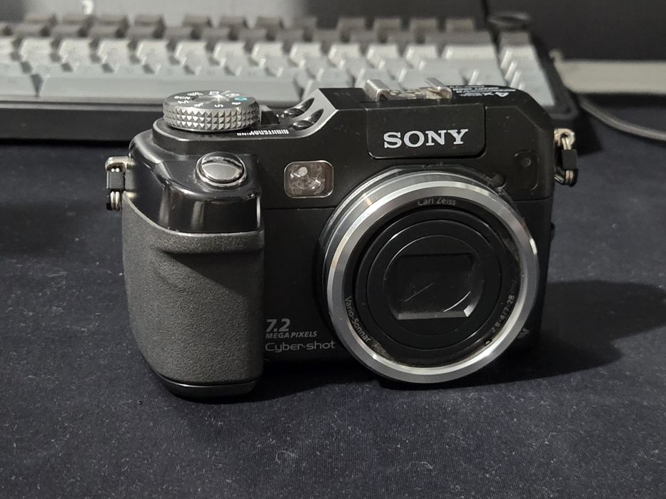 Фотоаппарат sony cybershot dsc v3