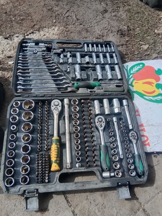 Набор ключей продается