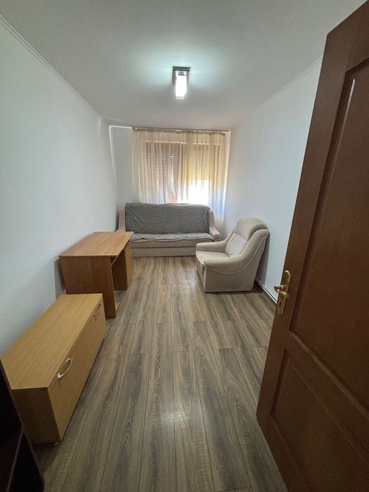 Apartament 3 camere conf I de inchiriat