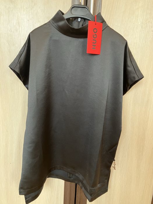 Hugo сатенена блуза