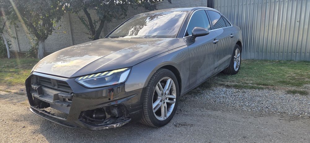 Audi A4 40 tfsi  avariat
