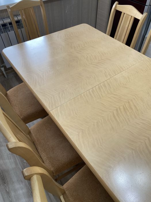 Гостевой стол со стульями