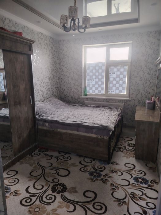 Uy sotiladi 2 xona 65kv.