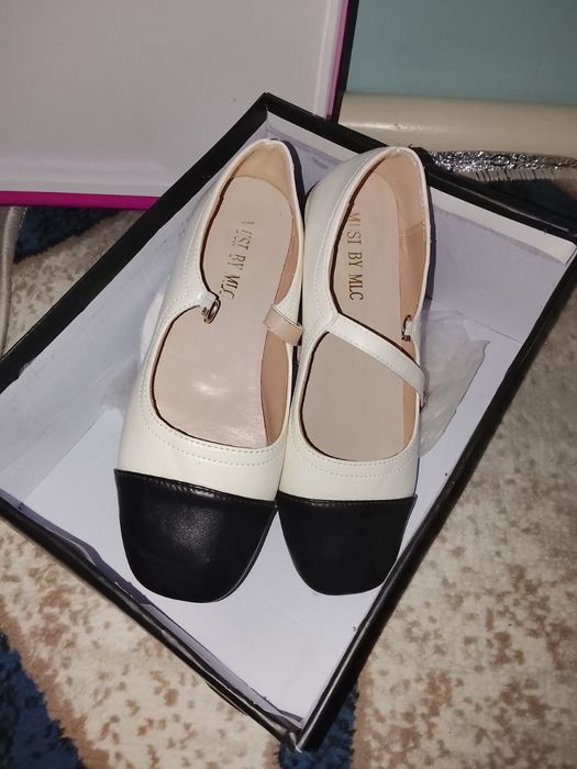 Женская классическая обувь