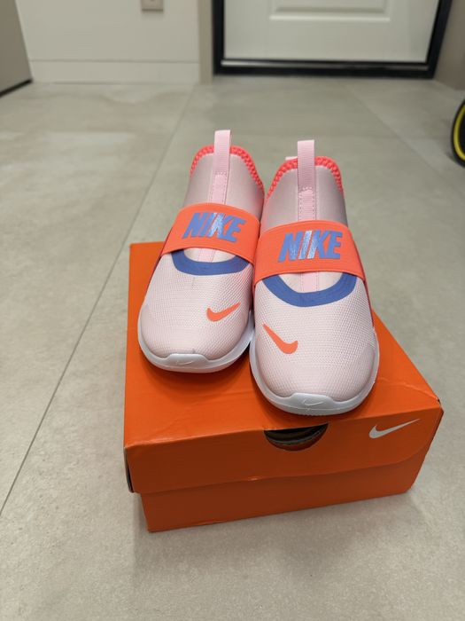 Продам кроссовки