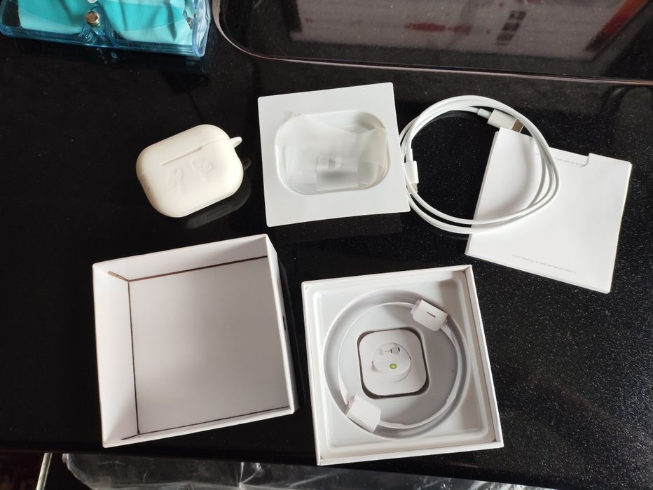 Продам наушники AirPods Pro.