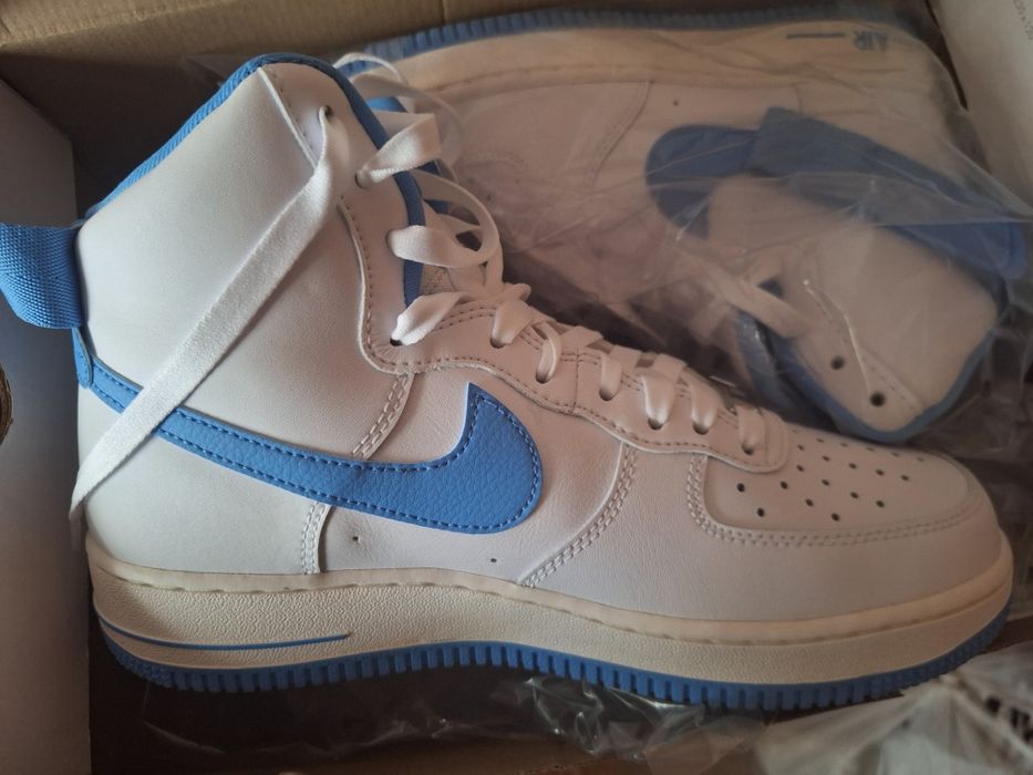 Продам кроссовки nike