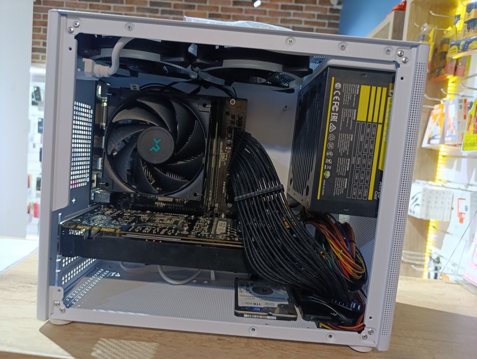Игровой компактный системный блок