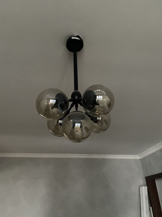 Продам люстру пяти рожковую