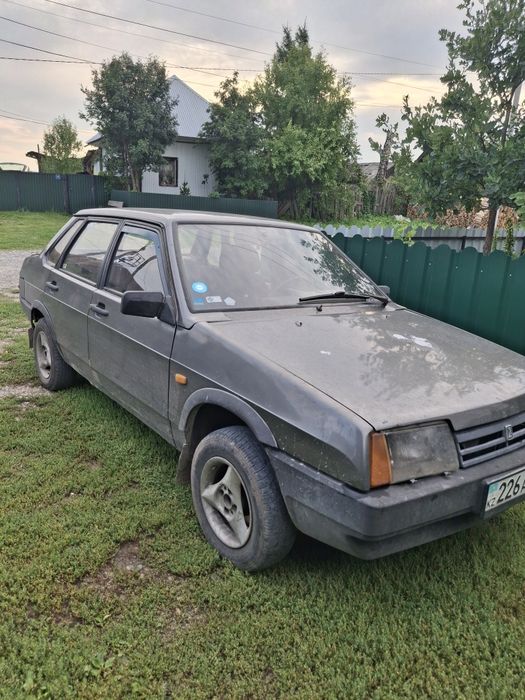 Продам машину ваз 21099