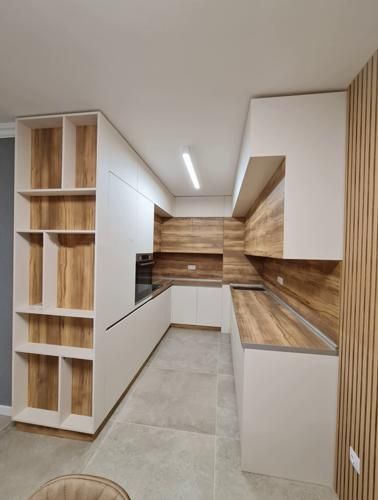 Дава се под наем Тристаен апартамент в София, Дианабад - 108 кв.м за 1350 € - Снимка #3