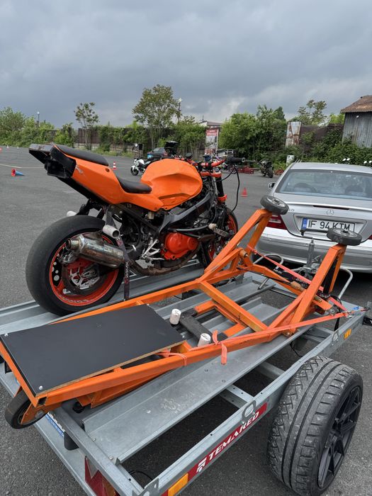 Honda f4i pentru stunt si simulator wheelie