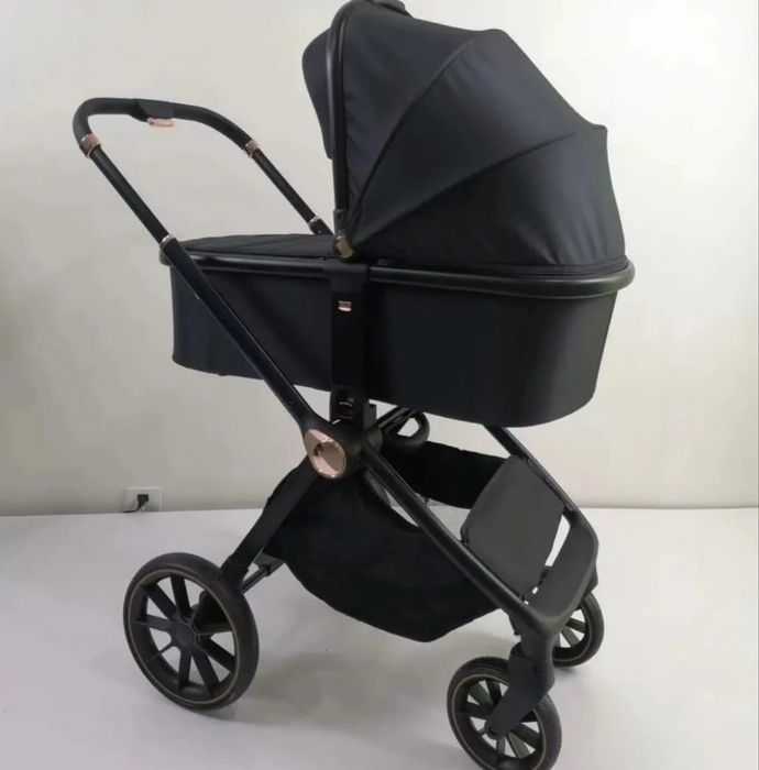 Продам коляску 3 в 1