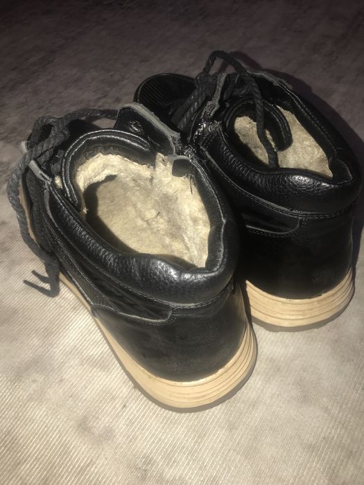 Продам зимние ботинки