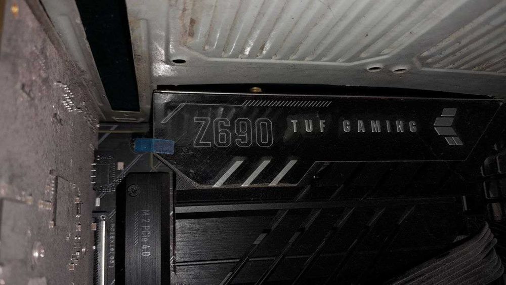 Kompyuter Intel Core i5 12400F /32/256 / TUF GAMING Z690-PLUS WIFI D4