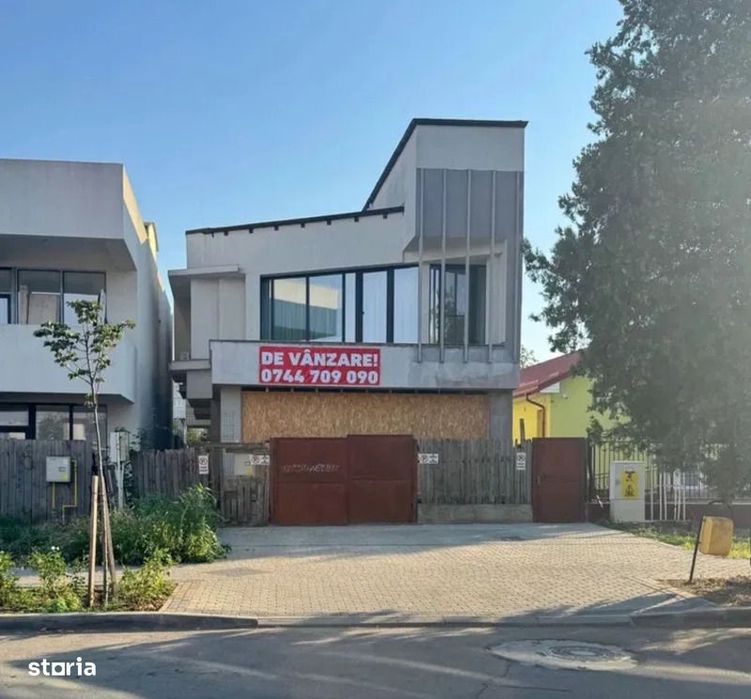 Cladire de vanzare 543 mp (casa + spatiu comercial) Bul Primaverii