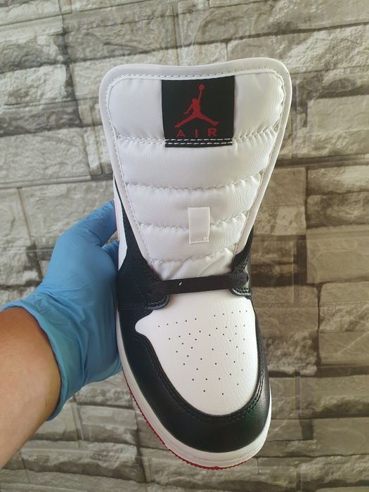 Nike Air Jordan 1