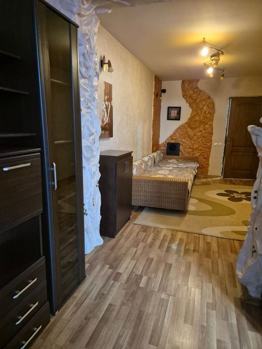 Inchiriez apartament central
