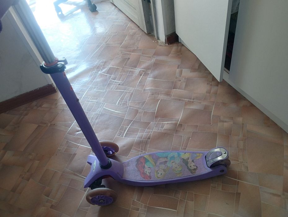 Продам самокат детский