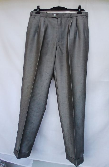 Мъжки луксозен костюм номер 54.