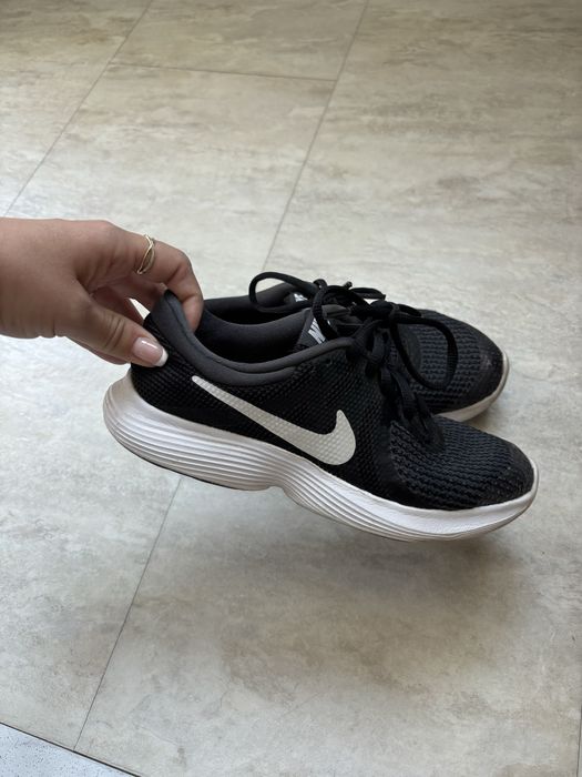 Черни маратонки Nike