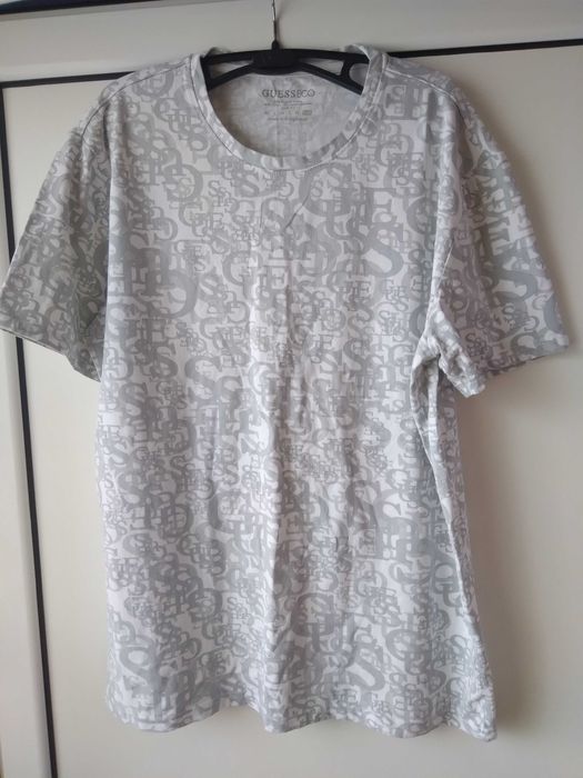 Блузи и тениски  на известни фирми -30лв.брой