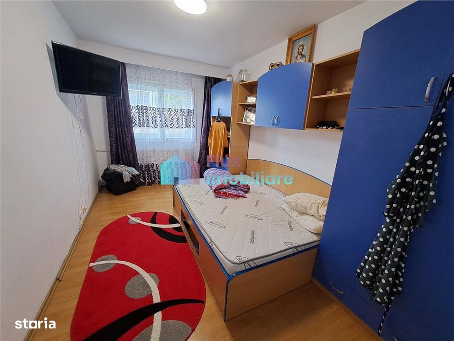 Apartament cu 3 camere decomandat parter inalt George Enescu