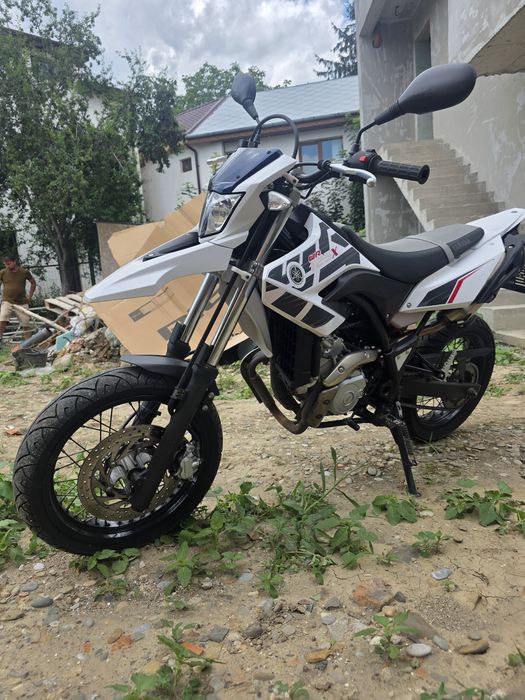 A1 16ani. YAMAHA Wr125 X 2015 Garantie. Motocicleta supermoto