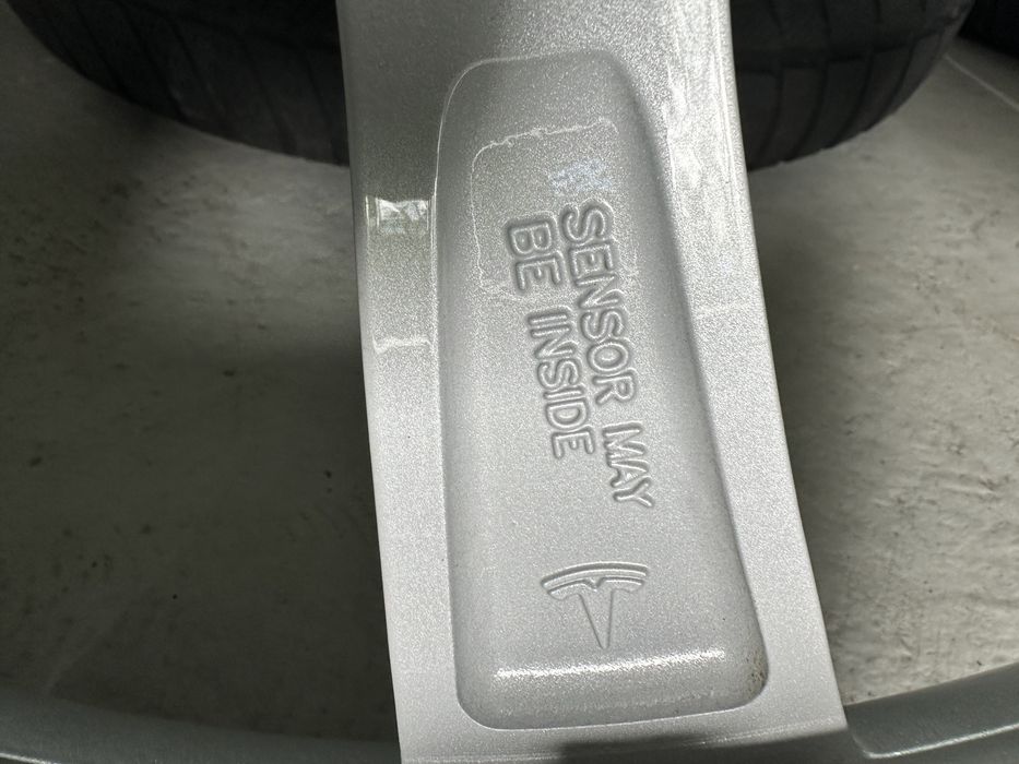 jante tesla model 3 performance anvelope bonus 235 35 20