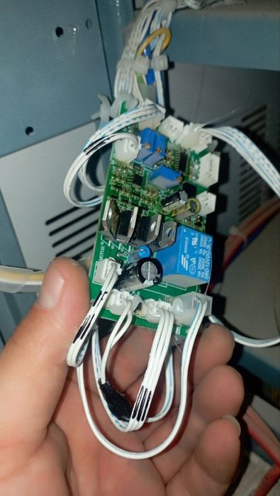 Ремонт стабилизаторов напряжения  в Ташкенте