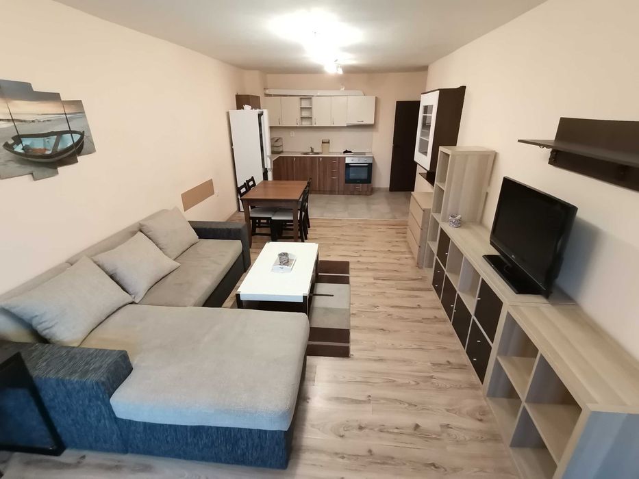 Дава се под наем Двустаен апартамент в Бургас, Възраждане - 80 кв.м за 306 € - Снимка #2