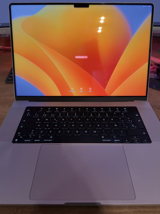 MacBook Pro 16 M2 Pro 2023, 16GB RAM, 512GB SSD + Apple Magic Mouse